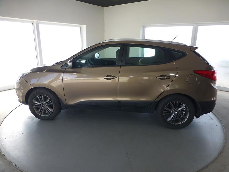 Hyundai ix35 (2015) 2,0i-122KW!!!*4X4*VYHŘ.SED**ČR - fotka 8 z 27