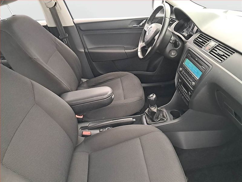 Škoda Rapid (2013) Ambition 1.2 TSI - fotka 9 z 17