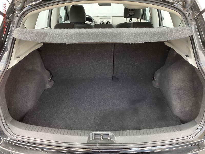 Nissan Qashqai (2011) 1.6i 4x2, Acenta - fotka 7 z 16