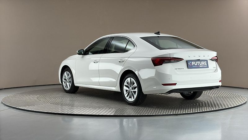 Škoda Octavia 1.5 TSI E-Tec DSG Style - fotka 2 z 25