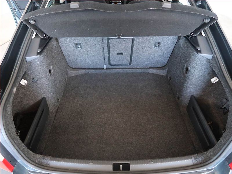 Škoda Octavia (2016) 1.6 TDI, Automat, Navi - fotka 13 z 14
