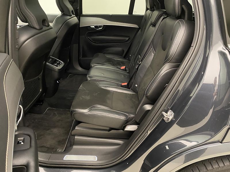 Volvo XC90 D5 AWD R-DESIGN AUT CZ - fotka 5 z 47