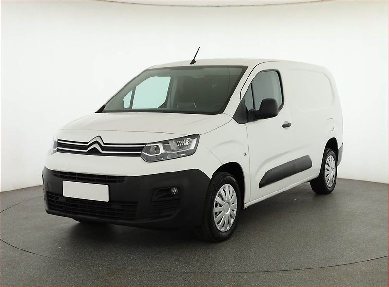 Citroën Berlingo (2021) Maxi 1.5 BlueHDi, 3Místa - fotka 2 z 15
