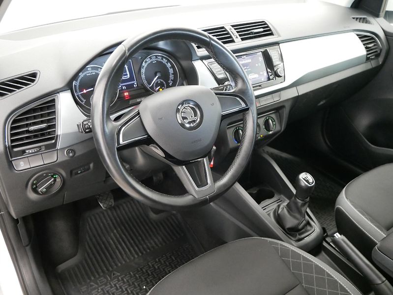 Škoda Fabia - fotka 14 z 26