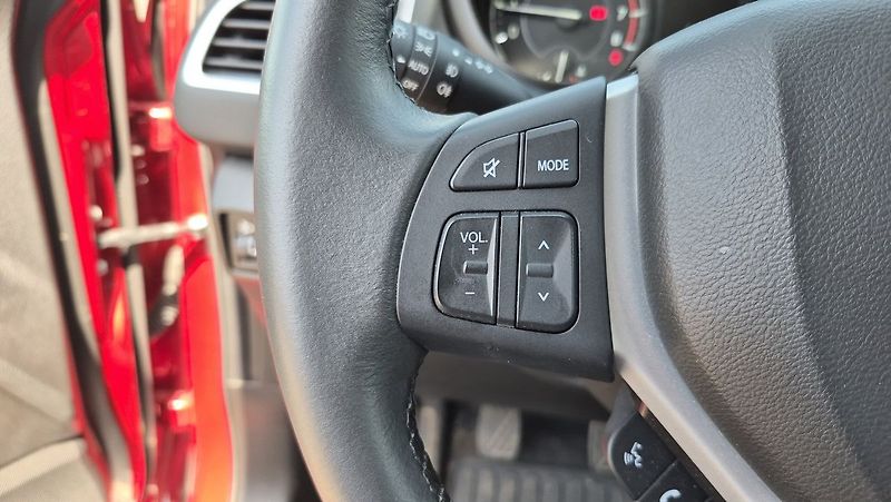 Suzuki S-Cross 1.4 BoosterJet 4x4 Premium - fotka 14 z 25