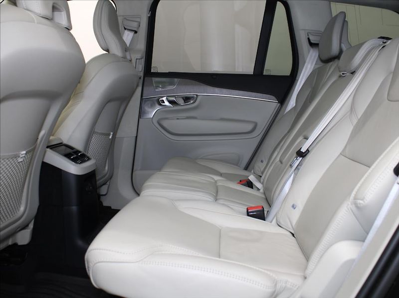 Volvo XC90 2,0 T8 Ultimate Bright B&W Vzd - fotka 7 z 25