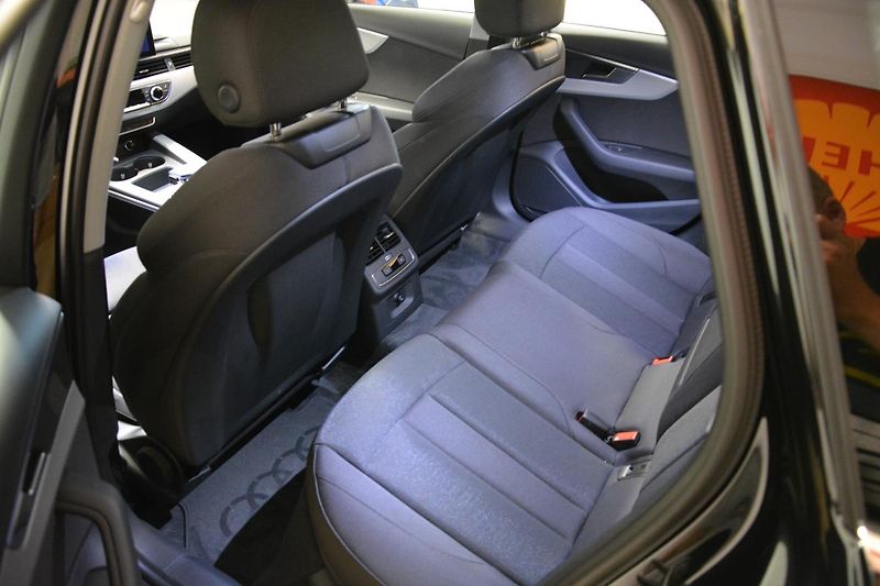 Audi A4 (2024) Avant S Line 5 Let Záruka+Serv - fotka 33 z 38