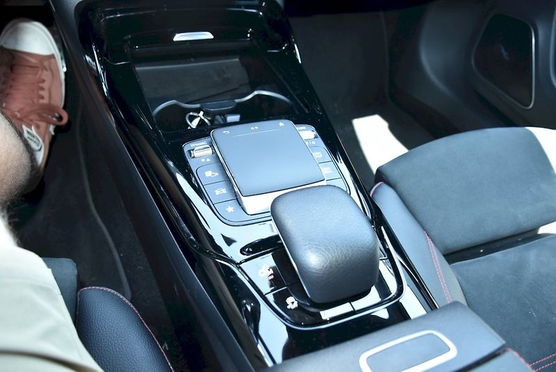 Mercedes-Benz Třídy A (2020) A35 AMG 225kW - fotka 23 z 35