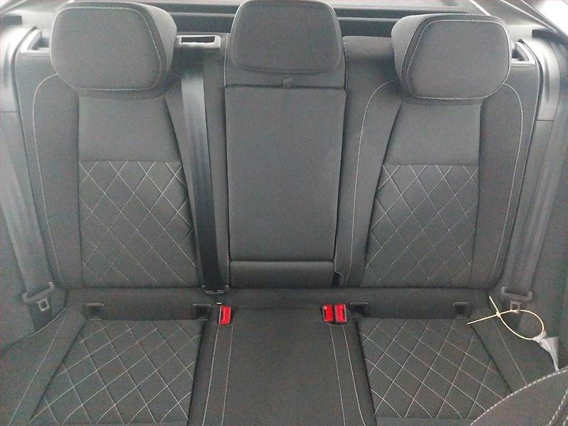 Škoda Karoq (2019) Sportline 1.5 TSI 4x4 - fotka 10 z 22