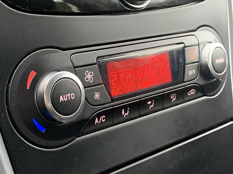 Ford Mondeo 2.0TDCi KLIMA ALU PŮVOD ČR - fotka 24 z 43