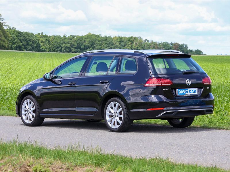 Volkswagen Golf 1,0 TSI 81kW CZ Comfort LED - fotka 5 z 34