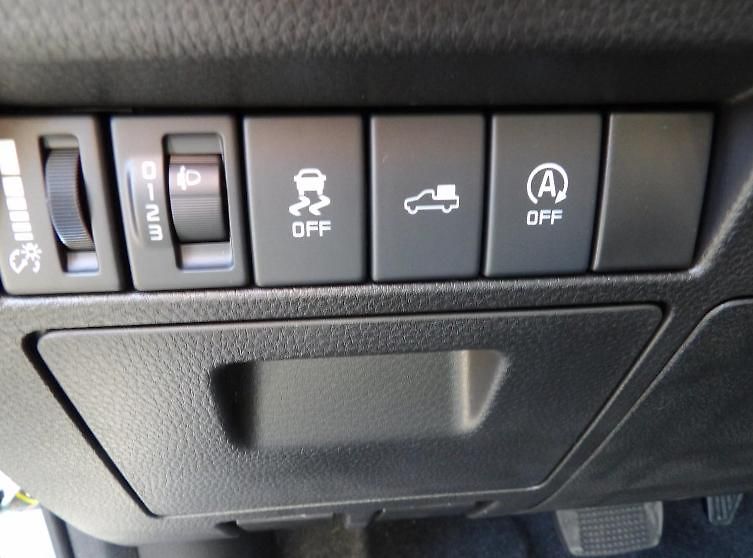 Isuzu D-Max (2026) LS 2.2L 163K 4x4 8st. A/T - fotka 24 z 28