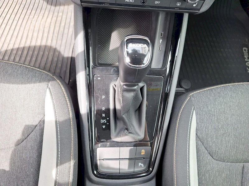 Škoda Kamiq (2020) 1.0 TSI / 85 kW / 7DSG / Style - fotka 18 z 32