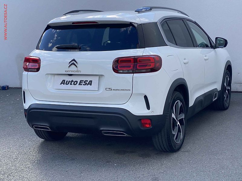 Citroën C5 Aircross (2022) 1.2 PT, 1.maj,ČR, Shine - fotka 4 z 17
