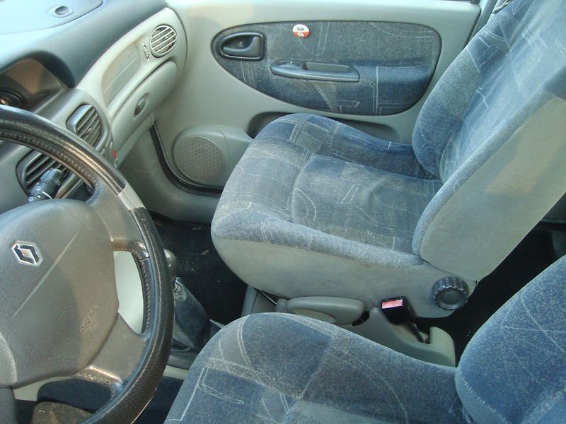 Renault Scénic (1999) 1,6 - fotka 11 z 14