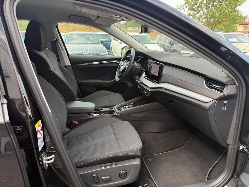 Škoda Octavia Style 2.0 TDI 110kW DSG Combi - fotka 9 z 27