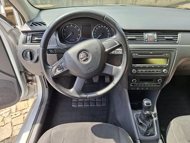 Škoda Rapid (2013) 1.2 TSI, první majitel, +zimní - fotka 10 z 24