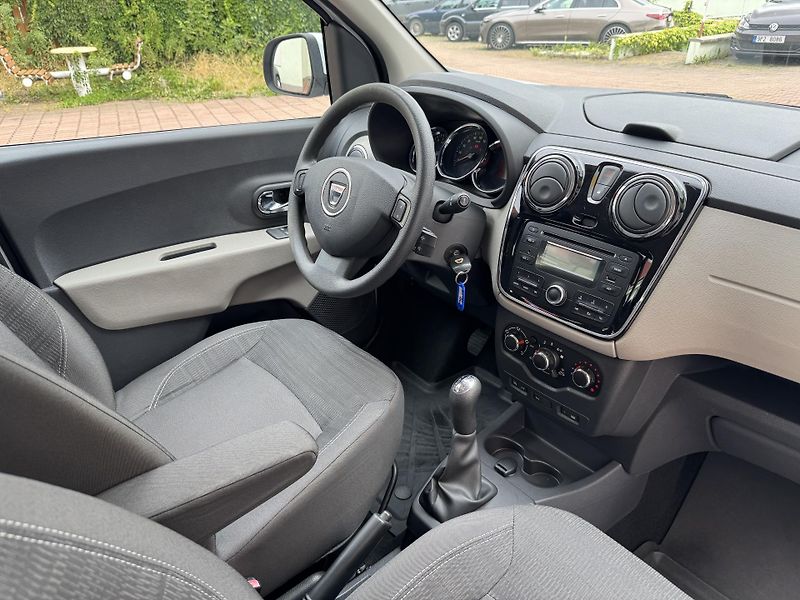 Dacia Lodgy 1.6Sce 75kW, 7 míst - fotka 19 z 20