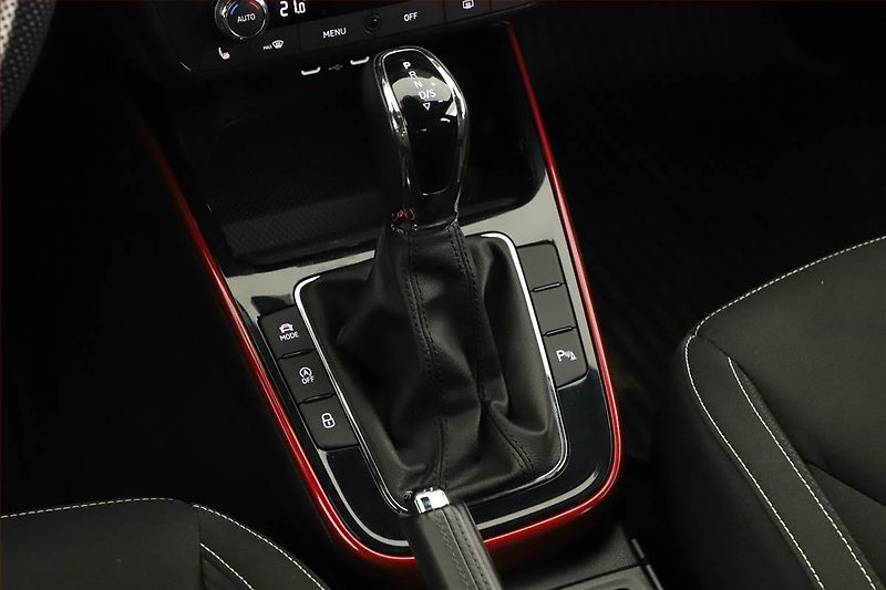 Škoda Fabia (2022) Monte Carlo 1.0 TSI - fotka 12 z 14