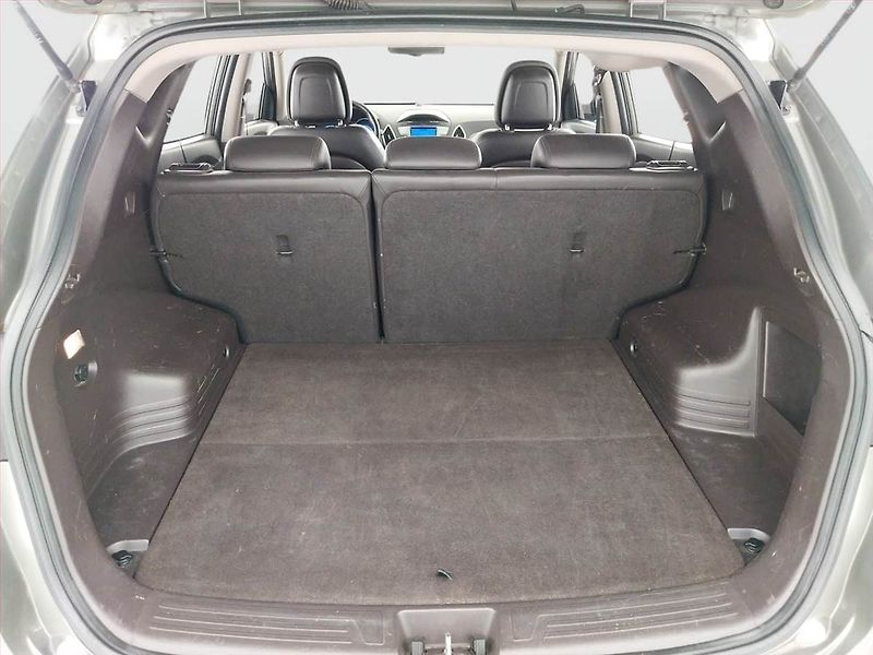 Hyundai ix35 (2011) 2.0 CRDi, 4X4, Tempomat - fotka 14 z 20