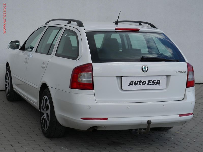 Škoda Octavia (2012) 1.2TSi, Ambition, TZ - fotka 6 z 16