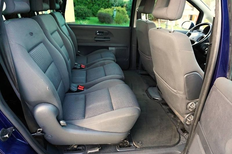 Volkswagen Sharan (2007) 2,0 TDI 103 kW - fotka 19 z 43