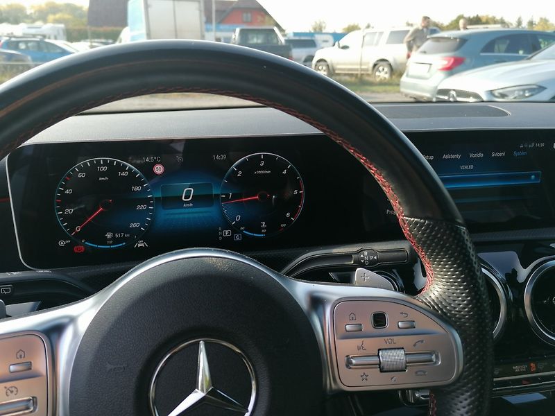 Mercedes-Benz Třídy A (2020) 2.0 200D AMG Line 110kW 9G - fotka 24 z 46