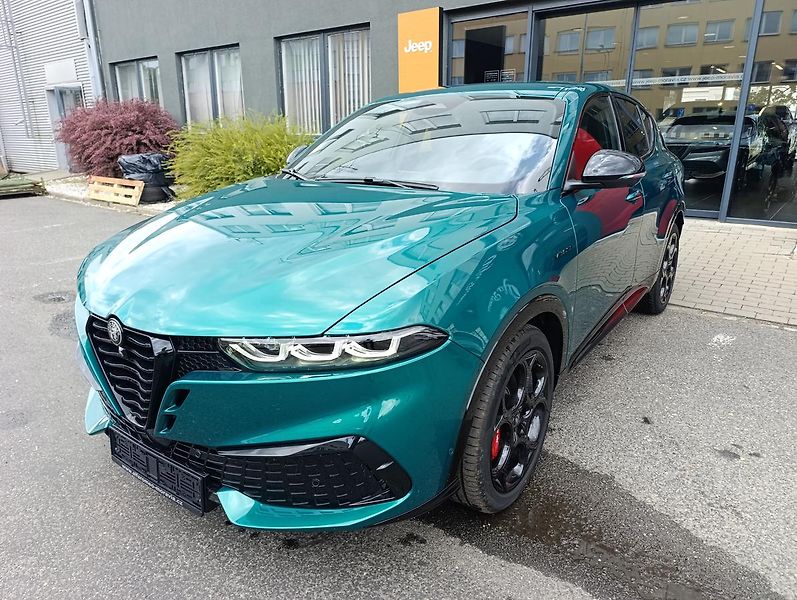 Alfa Romeo Tonale (2026) Veloce 1,5 Turbo Ibrida 175k - fotka 2 z 23
