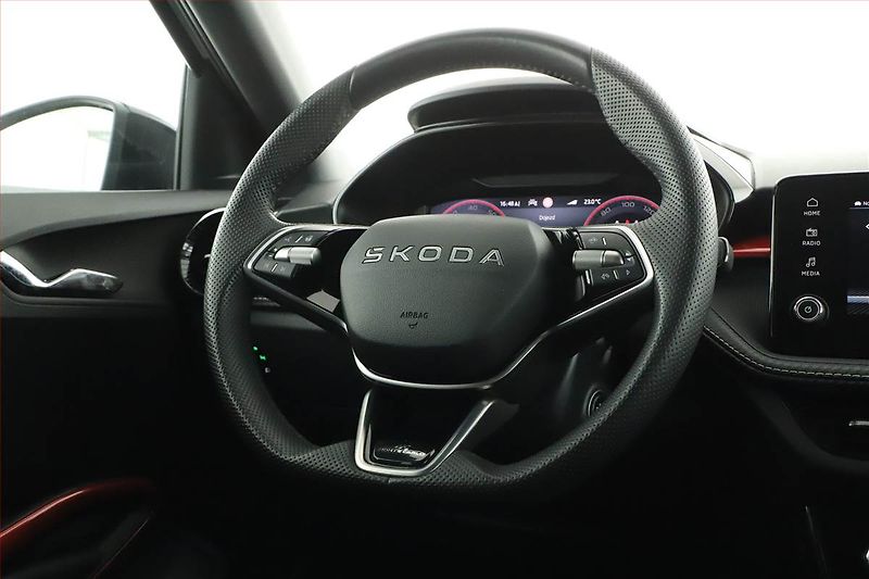 Škoda Fabia (2025) 1.5 TSI, MONTE CARLO, AUTOMAT - fotka 8 z 20