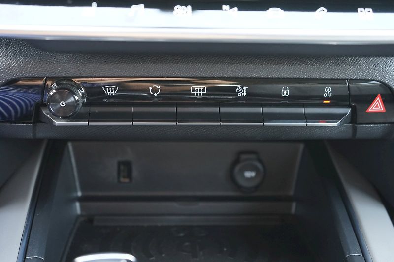 Citroën C5 Aircross (2019) BlueHDI 130 kW EAT8 SHINE - fotka 20 z 28