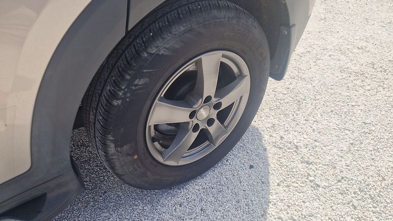 Hyundai Tucson 1,7 CRdi 16V - fotka 11 z 11
