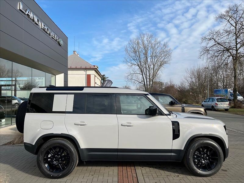 Land Rover Defender 3,0   110 S D200 AWD - fotka 7 z 15
