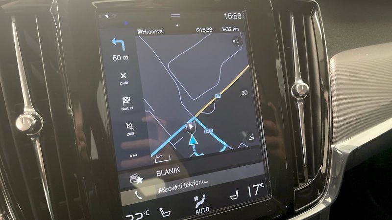 Volvo V90 (2018) Kombi Inscription 2.0 TDI 110k - fotka 32 z 38