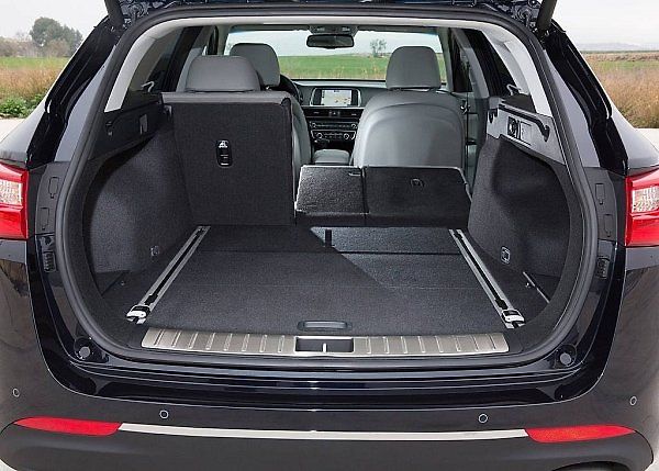 Kia Optima Sportswagon.