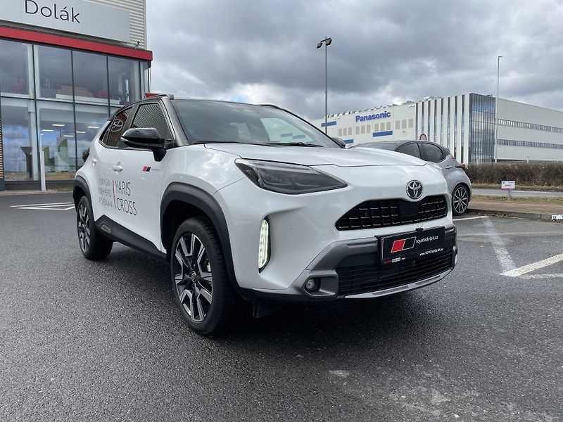 Toyota Yaris Cross 1.5 Hybrid 4x4 130k - fotka 1 z 29