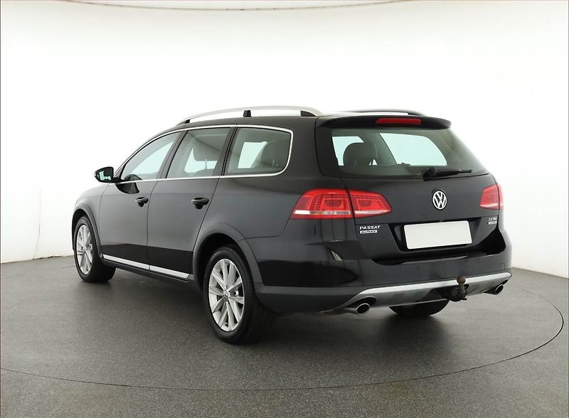 Volkswagen Passat (2012) Alltrack 2.0 TDI, 4X4 - fotka 4 z 18