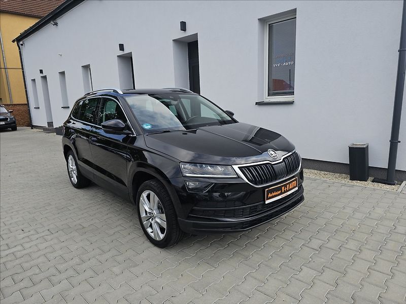 Škoda Karoq 1,5 TSi 110 KW DSG STYLE+ KŮŽE - fotka 1 z 49