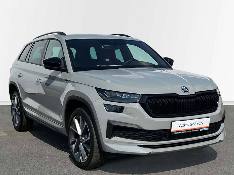 Škoda Kodiaq (2024) 2.0 TDI Sportline Exclusive 4x - fotka 6 z 20