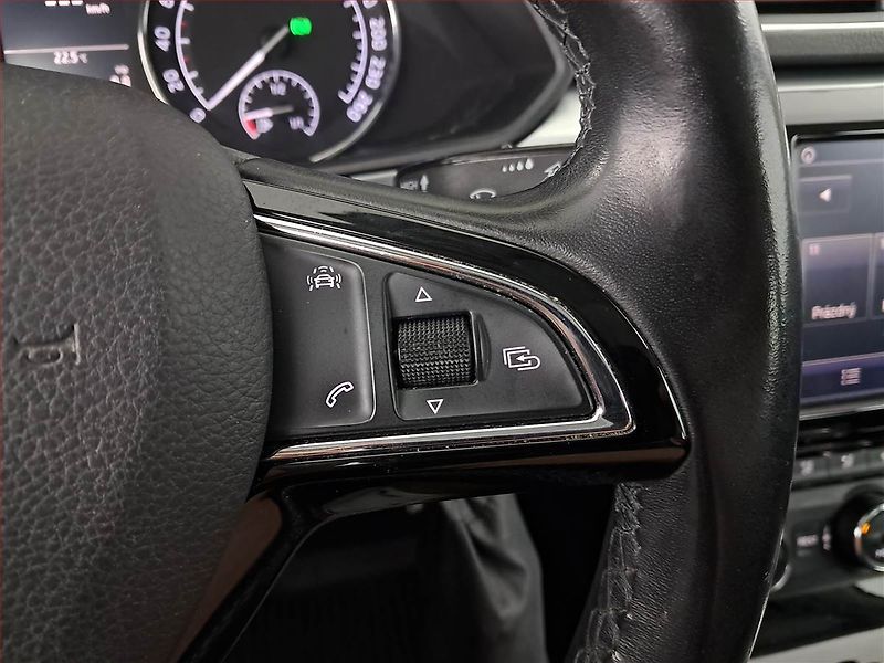 Škoda Superb (2017) Ambition 2.0 TDI, Automat - fotka 19 z 24