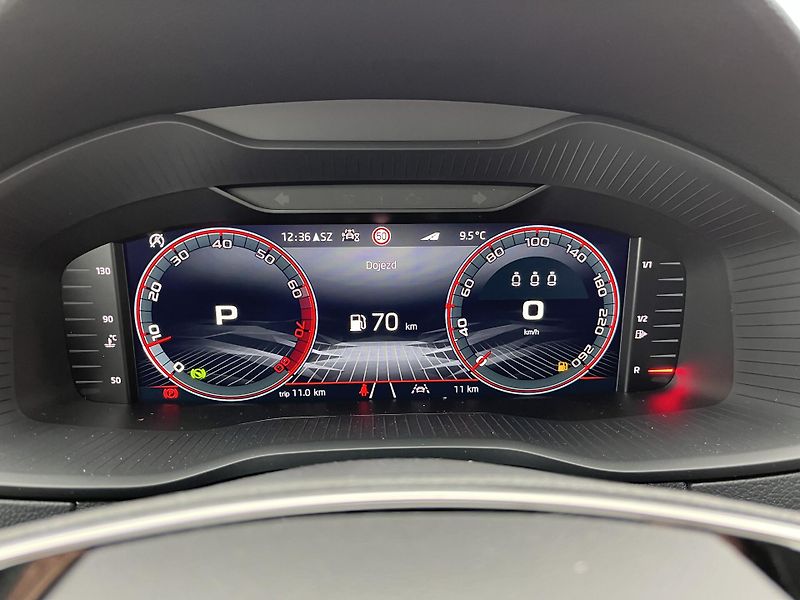 Škoda Karoq SPORTLINE 1,5TSI DSG 110kW - fotka 13 z 24