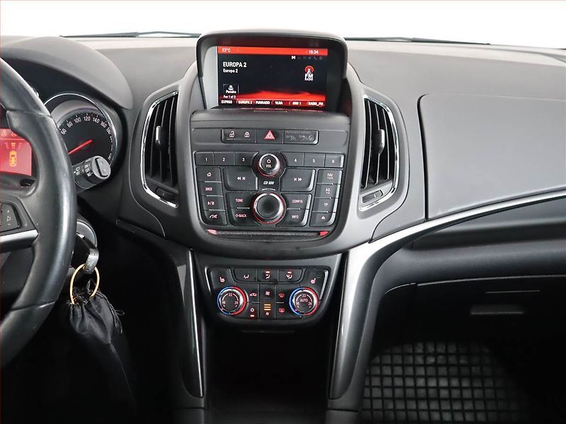 Opel Zafira (2015) 1.6 CDTI, Serv.kniha, Tempomat - fotka 12 z 18