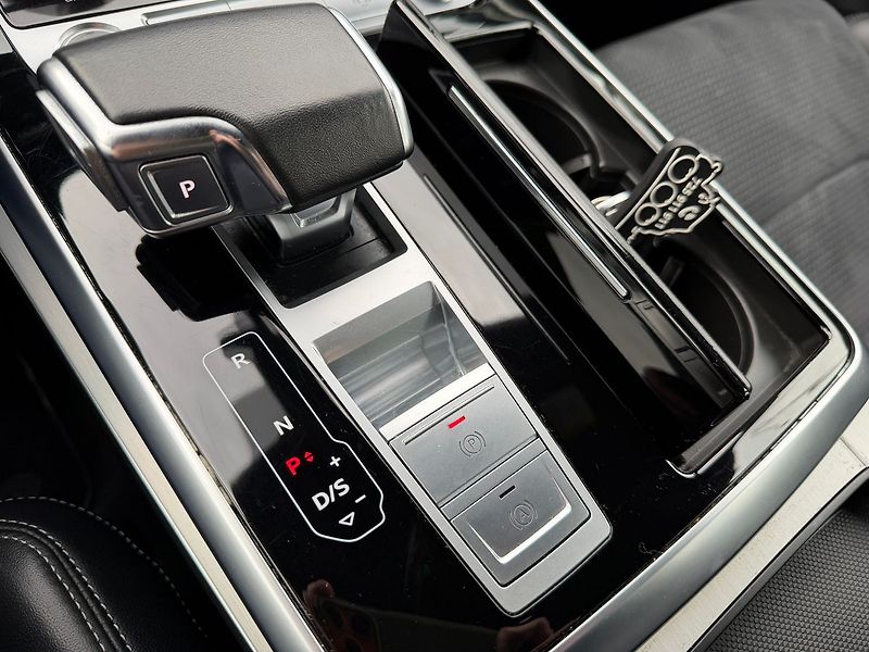 Audi Q7 S-Line  210kW Matrix - fotka 11 z 25