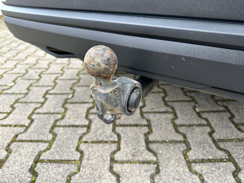 Škoda Karoq (2023) 2.0 TDI 110kW Style 4x4 DSG - fotka 27 z 27
