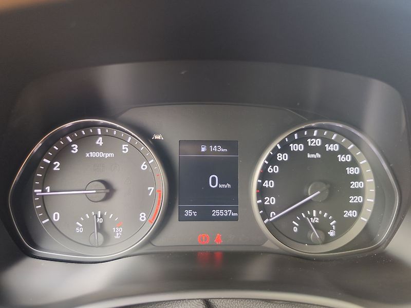 Hyundai i30 1.5i/81kW Start Plus - fotka 14 z 24