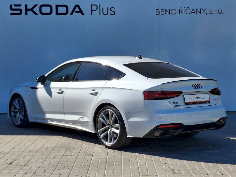 Audi A5 (2024) S-LINE Quattro DSG 2,0TSi 195k - fotka 11 z 35