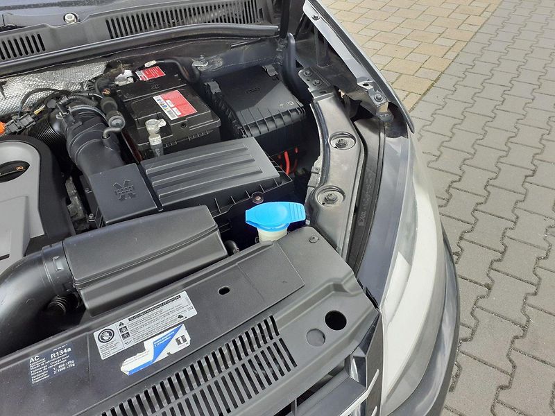 Volkswagen Sharan (2011) 2.0 TDi TREND - fotka 25 z 35