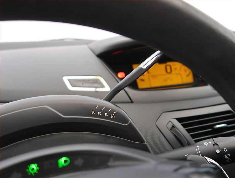 Citroën C4 Picasso (2007) 1.6 HDi, Automat, 7 míst - fotka 13 z 21