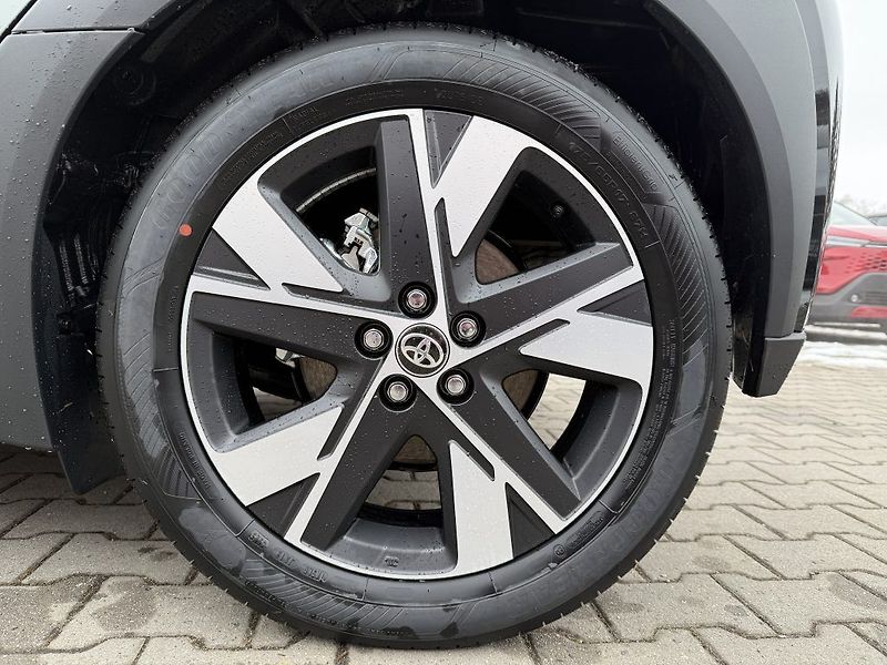 Toyota Aygo 1.5 Hybrid MC26 Style Smart - fotka 9 z 23