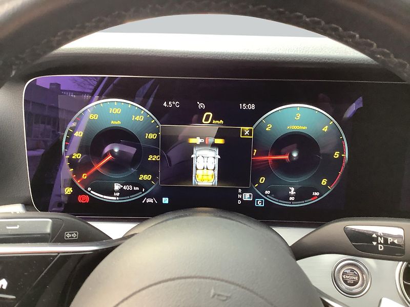 Mercedes-Benz Třídy E E 220 d T 9G-TRONIC Avantgarde - fotka 13 z 36