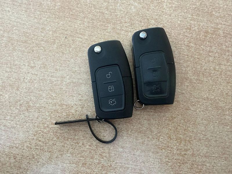 Ford Fiesta 1.0i 1Maj/Klima/Ser.Knih - fotka 25 z 25